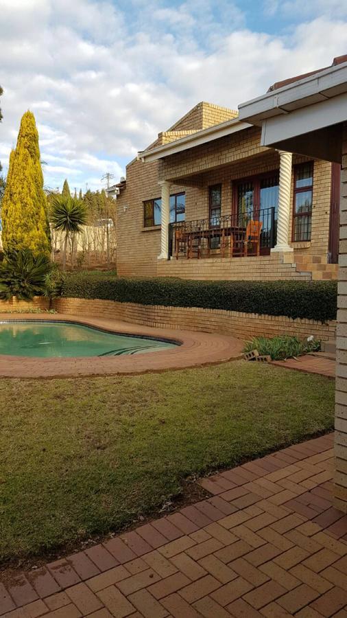 Lily White Guest House Centurion Exterior photo